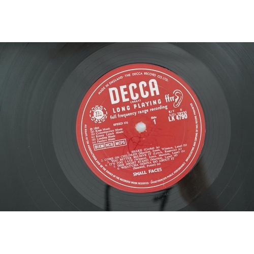 1340 - Small Faces; Small Faces LP record album, mono on Decca LK4790, red label, XARL-7217-4A. Condition -... 