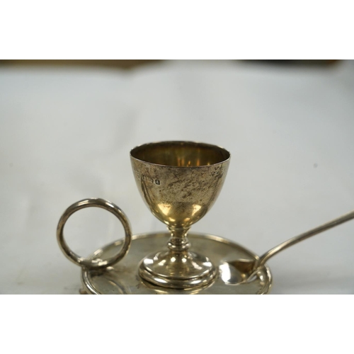 1856 - An Edwardian silver egg cup on stand, Birmingham, 1904, 67mm, together with a George III associated ... 