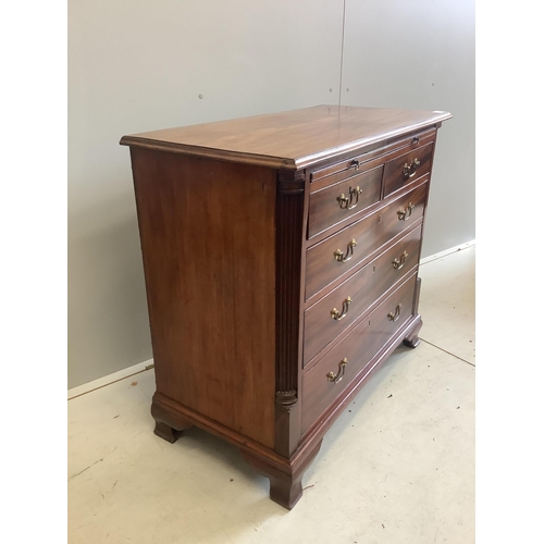 122 - A George III mahogany chest of drawers with brushing slide, width 33cm, depth 47cm, height 85cm. Con... 