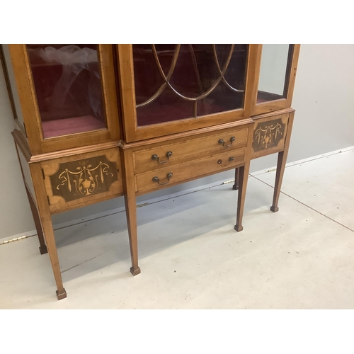 125 - An Edwardian marquetry inlaid satinwood banded mahogany breakfront display cabinet, width 132cm, dep... 