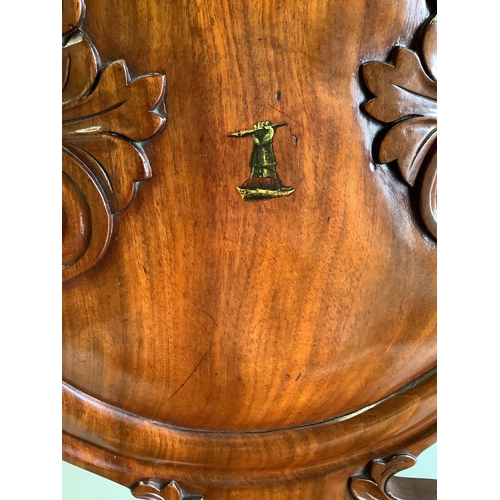 84 - A pair of William IV Irish mahogany hall chairs with painted armorials, width 44cm, depth 38cm, heig... 