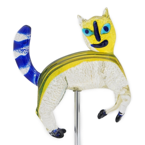 273 - A Murano cat on stand, manner of Alfredo Barbini, 27cm wide, 47cm high overall