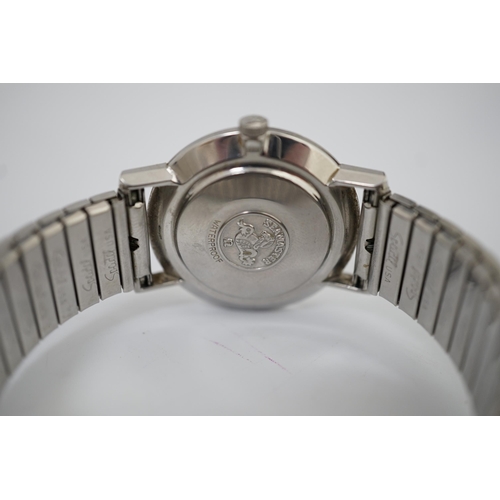 189 - A gentleman's 1960's? stainless steel Omega Seamaster de Ville manual wind wrist watch, with baton n... 