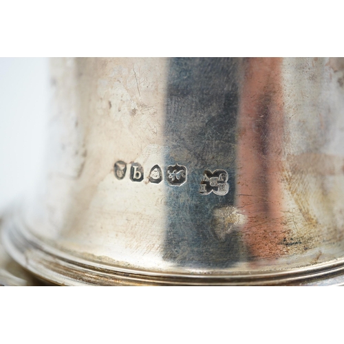 50 - A William IV silver wine funnel, by The Barnards, with gadrooned border, engraved inscription and fl... 