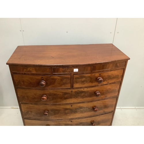 1009 - An early Victorian mahogany bowfront chest, width 117cm, depth 54cm, height 123cm. Condition - fair... 