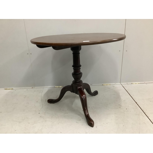 1047 - A George III circular mahogany tilt-top tripod tea table, diameter 82cm, height 71cm. Condition - fa... 