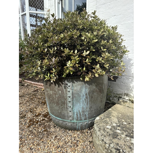 1008 - A Victorian circular copper copper, diameter 67cm, height 48cm. Condition - fair, now without plant... 