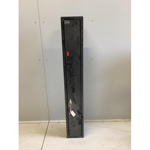 1009 - A Boxx twin gun safe with keys, width 20cm, depth 21cm, height 134cm. Condition - fair to good... 