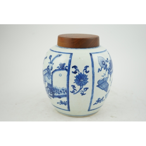 113 - A good Chinese blue and white Hundred Antiques ovoid jar, Kangxi period (1662-1722), finely painte... 