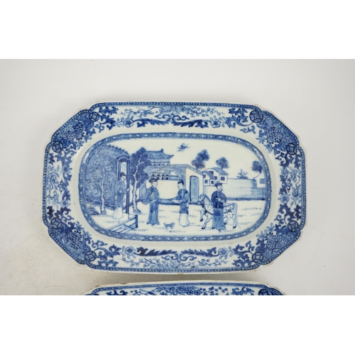 137 - A pair of small Chinese blue and white small serving dishes, Qianlong period, each painted with scen... 