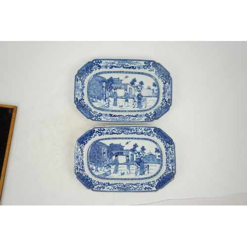 137 - A pair of small Chinese blue and white small serving dishes, Qianlong period, each painted with scen... 