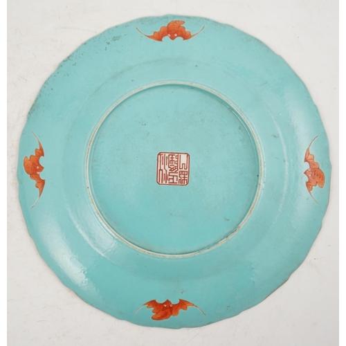 153 - A fine Chinese famille rose Romance of the Western Chamber dish, Jiaqing-Daoguang period, superbly... 