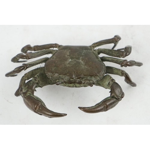 49 - A Japanese bronze model of a crab, early 20th century, 10.2cm wide