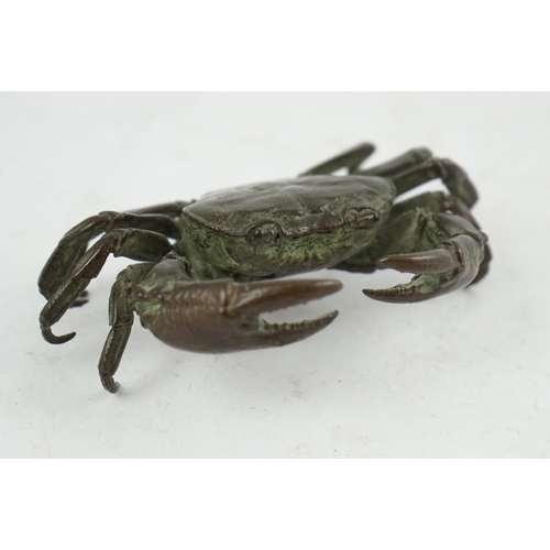 49 - A Japanese bronze model of a crab, early 20th century, 10.2cm wide