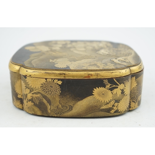 60 - CORRECTION ONE SECTION FROM A STACKING BOX A Japanese gold lacquer kobako (box and cover), 19th cent... 