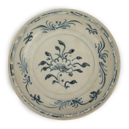 65 - A Vietnamese blue and white porcelain dish, Hoi An Hoard, 15th century, painted floral design inside... 