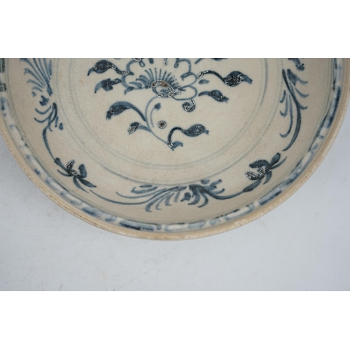 65 - A Vietnamese blue and white porcelain dish, Hoi An Hoard, 15th century, painted floral design inside... 