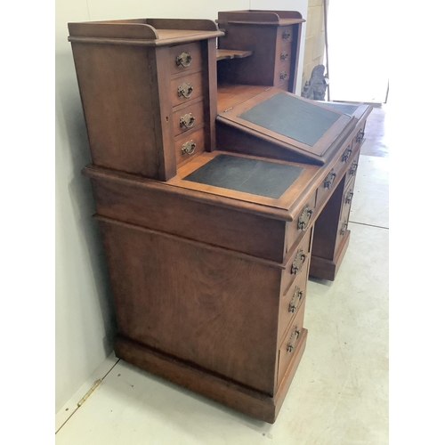 1033 - A late Victorian mahogany pedestal desk with raised superstructure, width 111cm, height 111cm. Condi... 