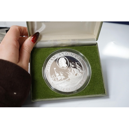 1000 - Six large QEII Royal Mint commemorative silver medals,