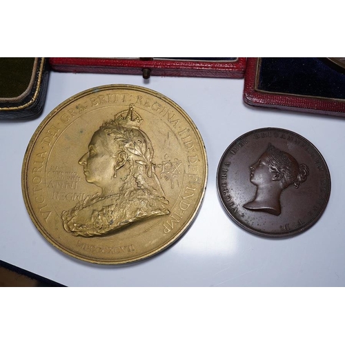 982 - British commemorative medals, Victoria to George VI, bronze medal for the New Charter of the Order o... 