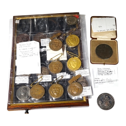 992 - British Prize and Historic Medals, 18th to 20th century, Including Tiverton School Keats silver me... 