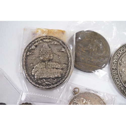 994 - Historic and Commemorative medals, including Frederick the Great silver medal, French Patria silver ... 