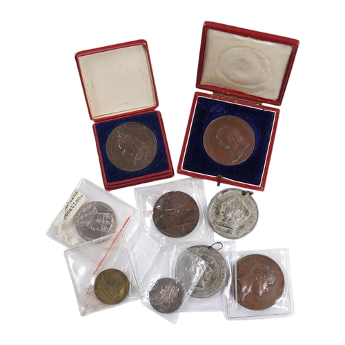 995 - Historic and Royal commemorative medals, including death of George IV brass medal, 1830, two cased V... 