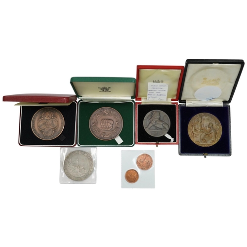 999 - British commemorative medals, comprising Battle of a Battle of London June 1944, silver bronze, Brit... 