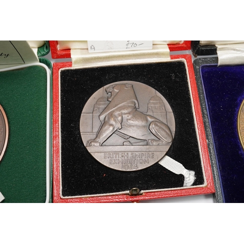 999 - British commemorative medals, comprising Battle of a Battle of London June 1944, silver bronze, Brit... 