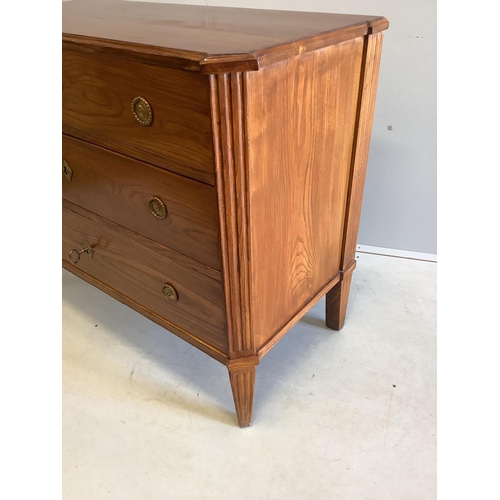 1045 - A 19th century Continental elm three drawer commode, width 99cm, depth 49cm, height 83cm. Condition ... 