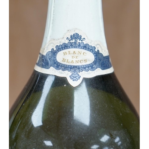 1252 - A 1966 Billecart-Salmon bottle of champagne. Condition - good.