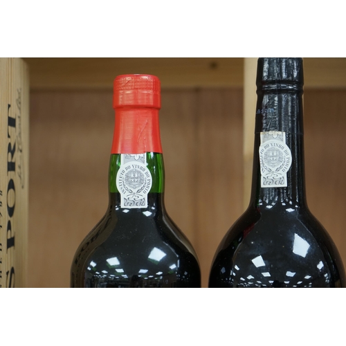 1260 - A bottle of Graham's Malvedas 1984 vintage port and a Dow's boxed Christmas port (2). Condition - go... 