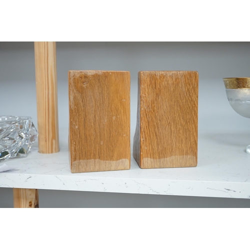 1313 - Workshop of Robert Mouseman Thompson of Kilburn - a pair of English oak single mouse bookends, e... 