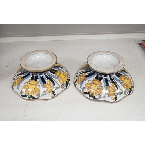 1321 - A pair of Fieravino pedestal daffodil dishes, 31cm diameter. Condition fair, one with notable surfac... 