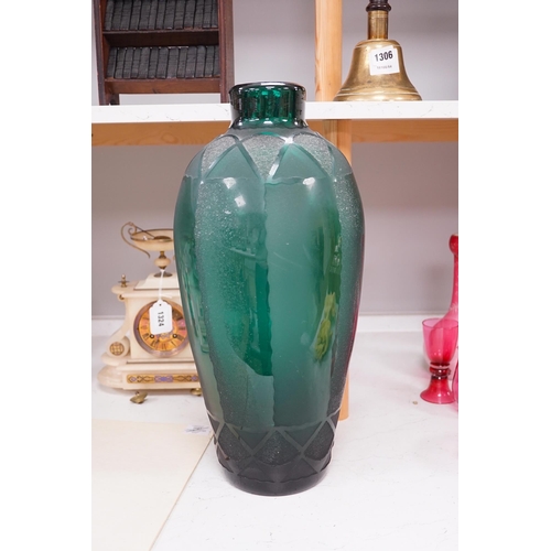 1325 - A French Art Deco etched green glass vase by Verart, 49cm high. Condition - good.