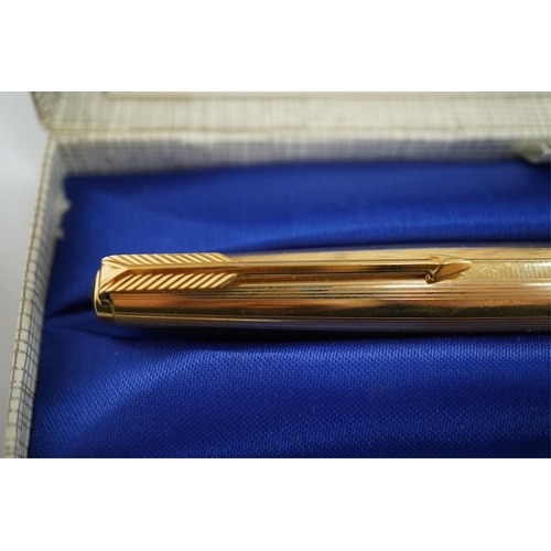 1403 - A cased Parker fountain pen. Condition - fair