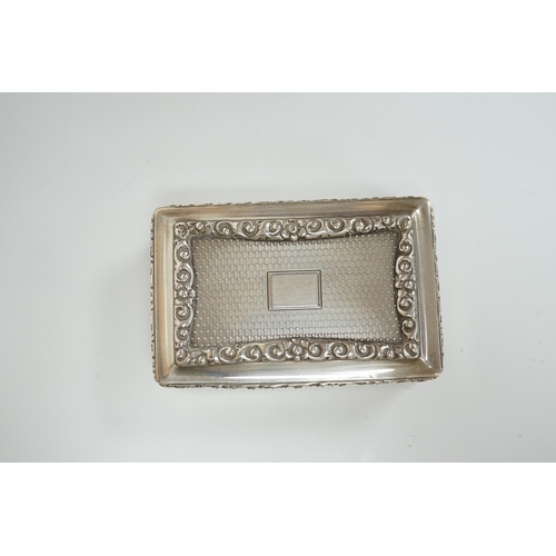 1834 - A George IV silver rectangular table snuff box, by Edward Stammers, Birmingham, 1827, 86mm. Conditio... 