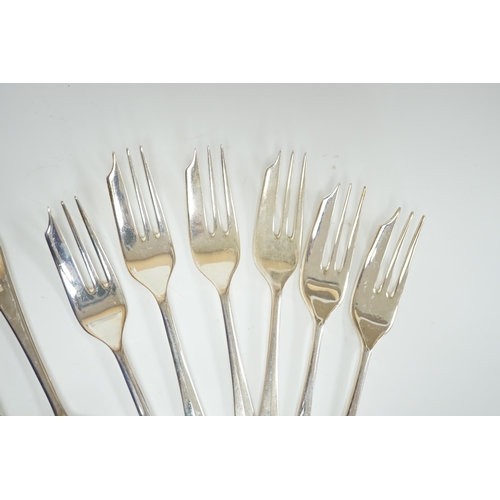 1840 - A set of twelve modern silver cake forks, United Cutlers Ltd, Sheffield, 2000, 13.7oz. Condition - g... 