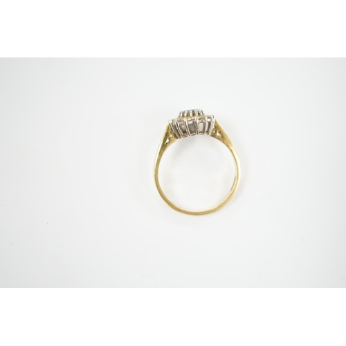 1910 - A modern 18ct gold, sapphire and diamond set oval cluster ring, size P/Q, gross weight 4.9 grams. Co... 