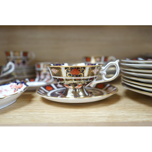 401 - Royal Crown Derby Imari dinner and tea ware, 1128 pattern together with other patterns, comprising d... 