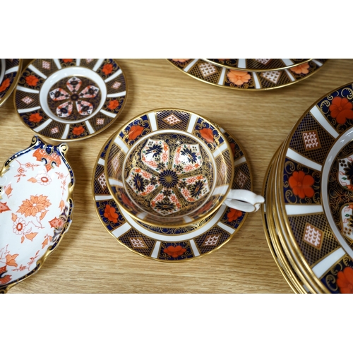 401 - Royal Crown Derby Imari dinner and tea ware, 1128 pattern together with other patterns, comprising d... 