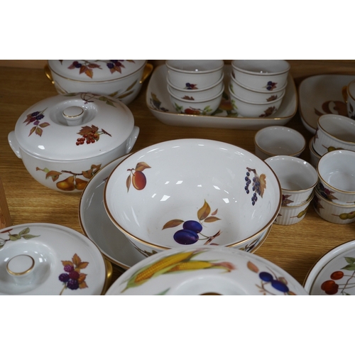 436 - A collection of Royal Worcester Evesham dinnerware to include tureens, dishes and a sauce boat, larg... 