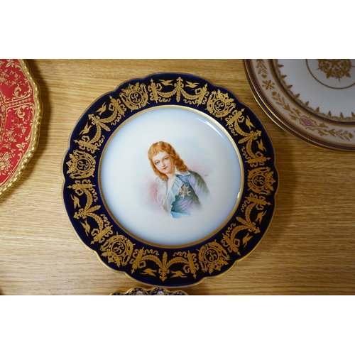 439 - A collection of English porcelain plates, highlights include a Royal Doulton fruit painted cabinet p... 