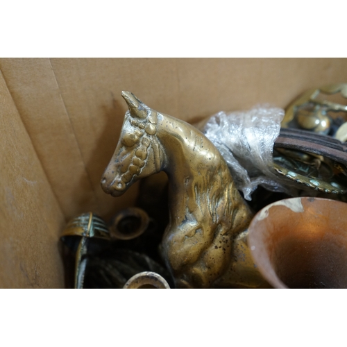 441 - A quantity of Victorian and later copper and metalware to include horse brasses and a bugle. Conditi... 