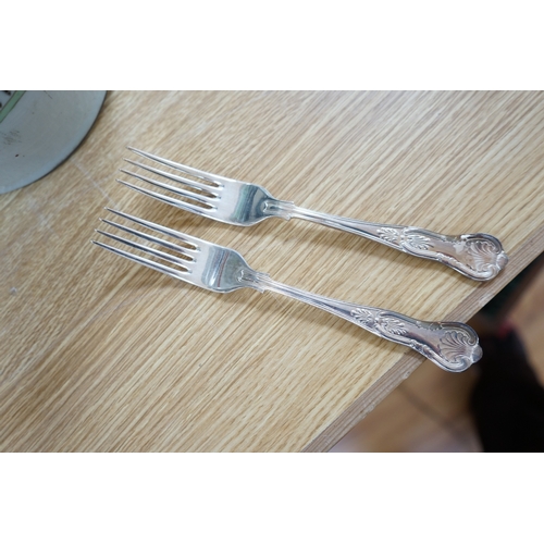 442 - A walnut cased canteen of cutlery with drawer, retailed by Harrods. Condition - one dessert spoon mi... 