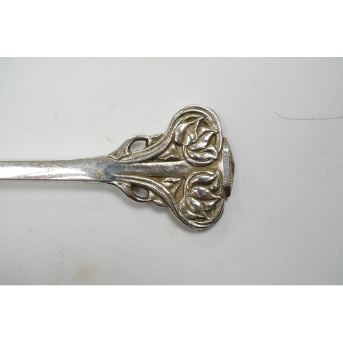 843 - A modern Arts & Crafts silver spoon by Leslie Gordan Durbin, London, 1982, 15.5cm. Condition - fair ... 