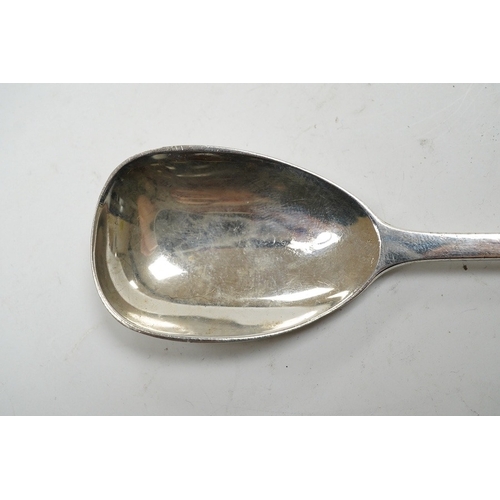 843 - A modern Arts & Crafts silver spoon by Leslie Gordan Durbin, London, 1982, 15.5cm. Condition - fair ... 