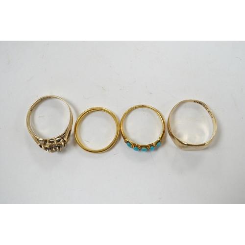 927 - Four assorted rings, including a 22ct gold wedding band, 3.2 grams, two 9ct gold rings including a s... 