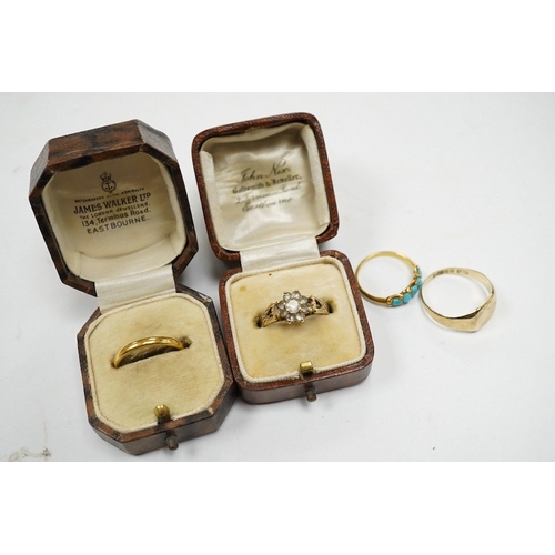 927 - Four assorted rings, including a 22ct gold wedding band, 3.2 grams, two 9ct gold rings including a s... 