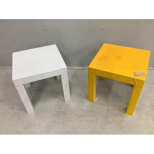 1047 - Two vintage plastic side tables by Marinha Grande, Portugal, 1970's, width 40cm, depth 40cm, height ... 